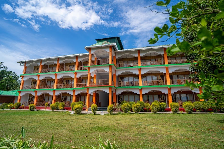 Deep sea resort 1000165181