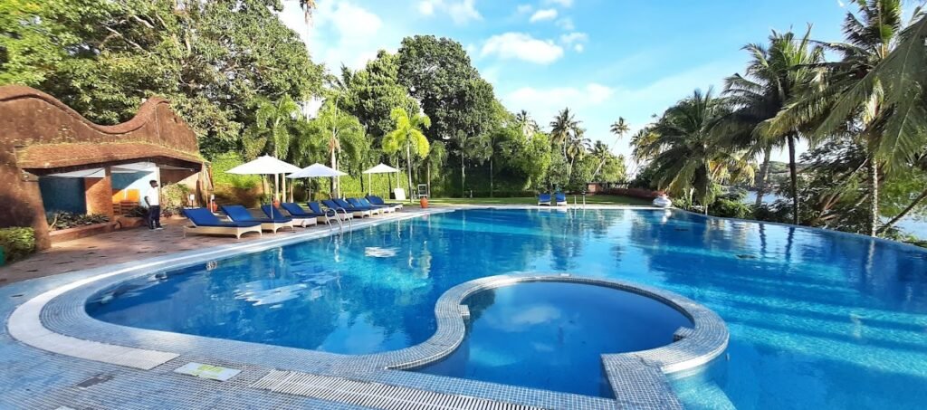 The raviz ashtamudi 1000166375