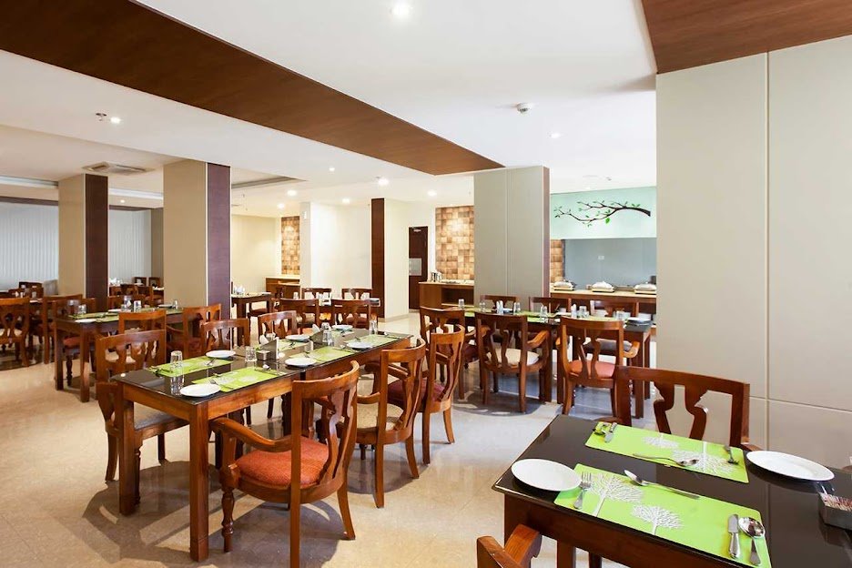 Starling thekkady Kerala 1000167452