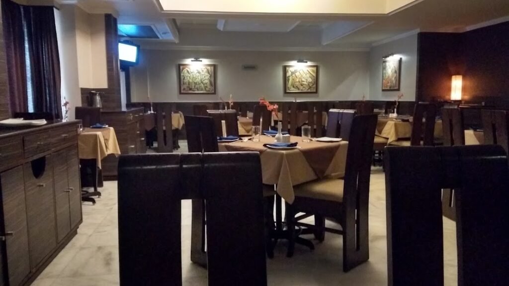 The Royale Mid Town 1000169058